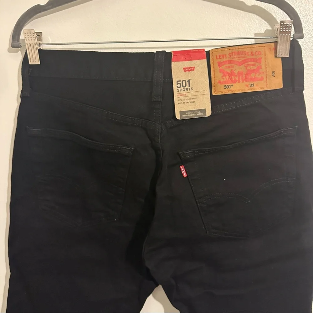 Levi’s Men’s Black Denim Shorts new with tags size 31
